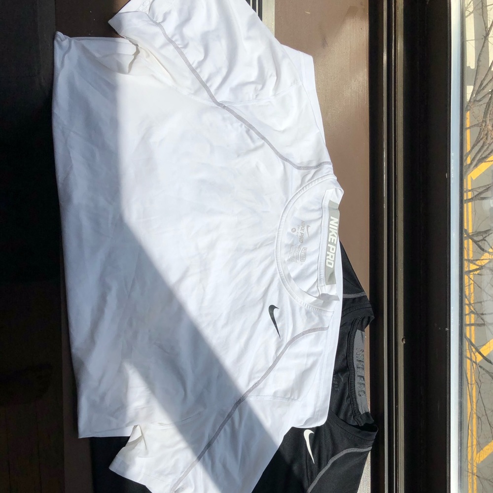 Nike pro men’s workout tops bundle (2)